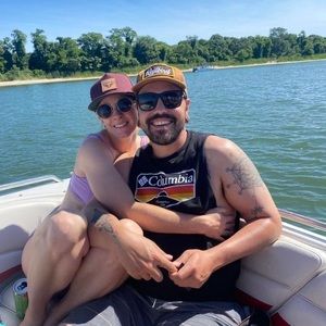 Meet your Posher, Devin